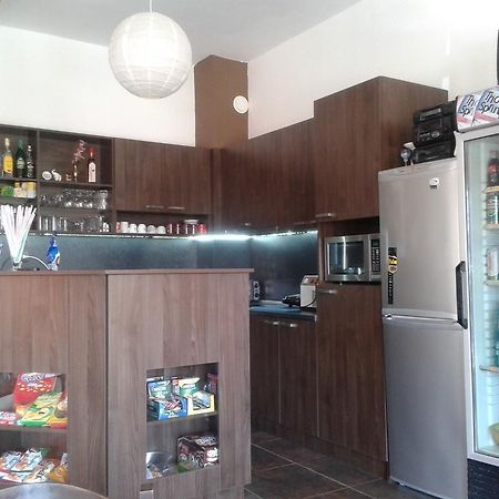 Zora Guest House Primorsko Esterno foto