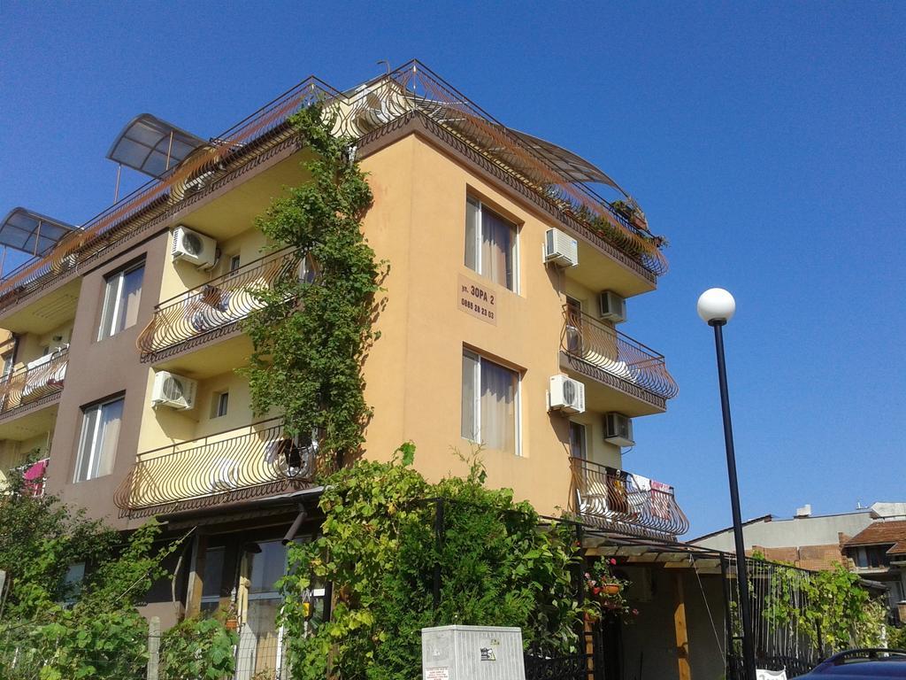 Zora Guest House Primorsko Esterno foto
